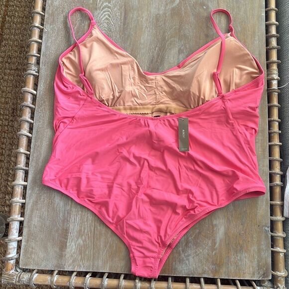 J Crew Swimsuit Size 24 Scoopneck One Piece‎ Pink - Picture 3 of 7